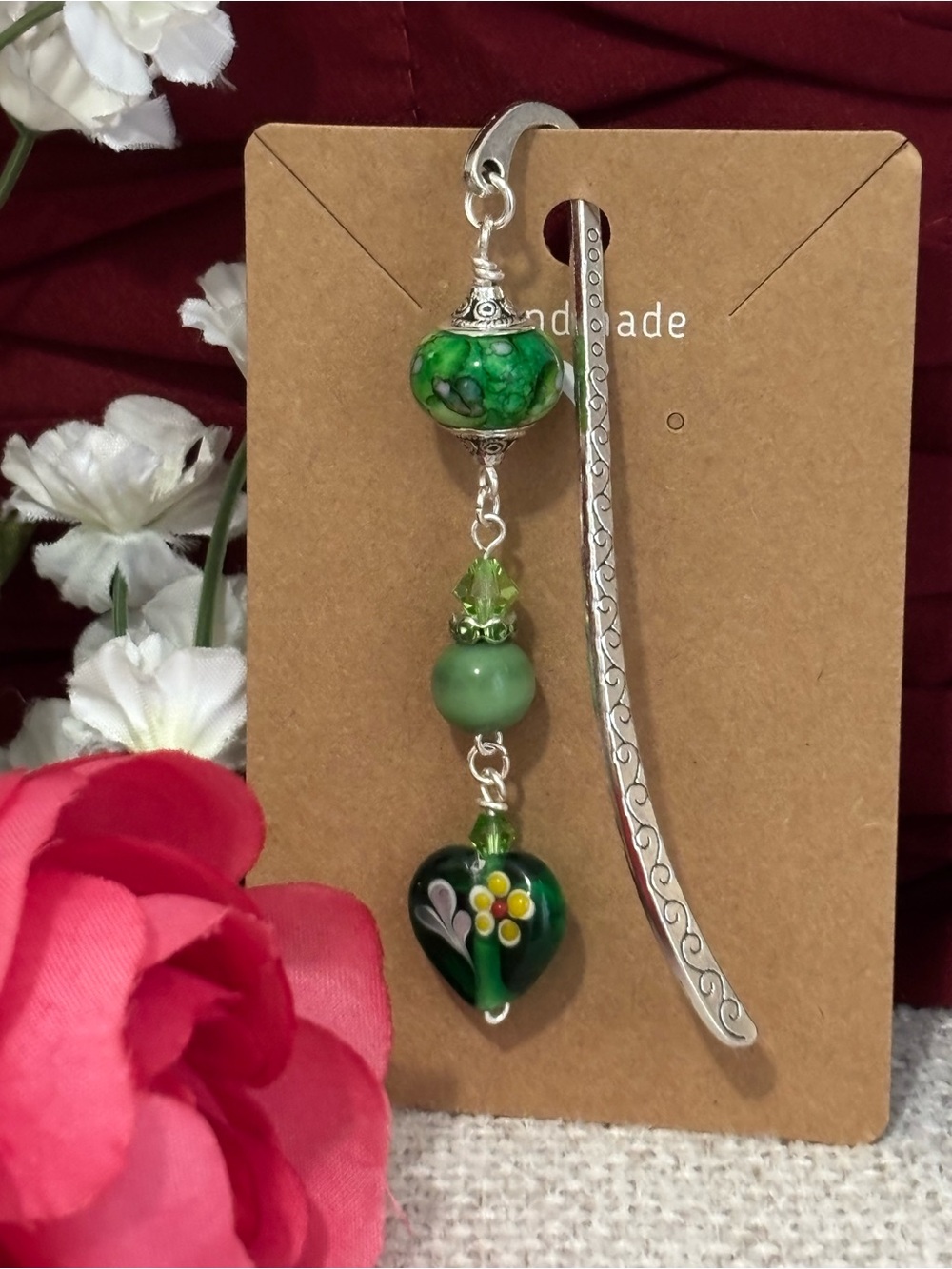 📚 Green Glass Heart Bookmark